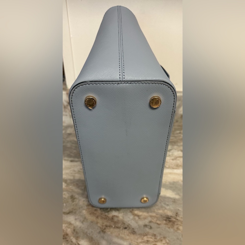 MICHAEL KORS Saffiano Sky Blue Tote Bag - Picture 3 of 10